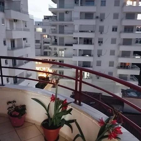 R&e Apartment *