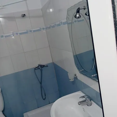 R&e Apartment Sarande